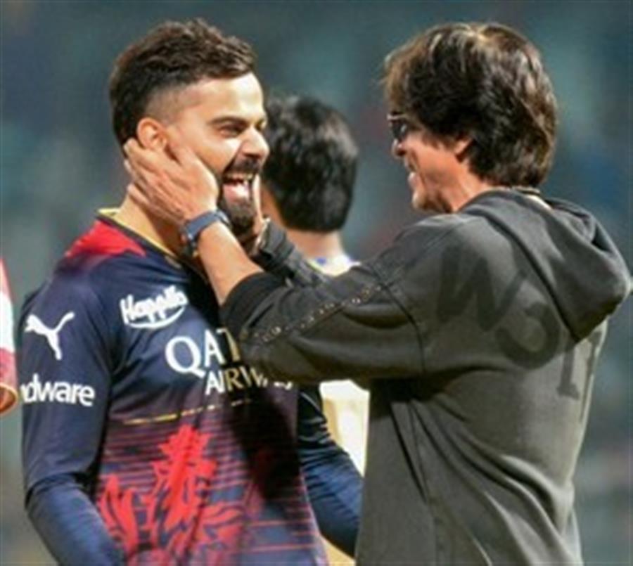 Virat Kohli is like a ‘Daamad’ to our Bollywood fraternity, says Shah Rukh Khan