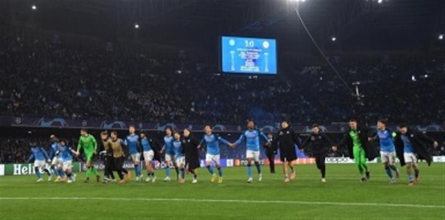 Napoli book historic Champions League quarter-final berth
