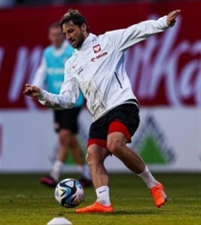 Poland defender Bereszynski to miss Euro 2024 qualifier against Czech Republic