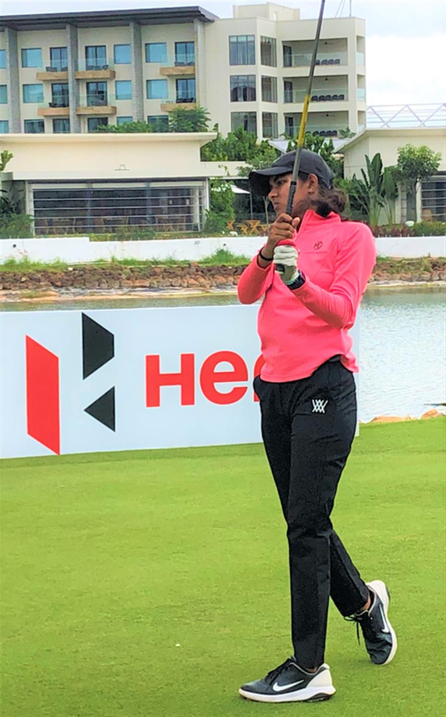 Amateur Vidhatri leads in 10th leg of Women&#39;s Pro Golf Tour